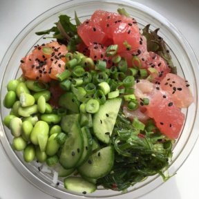 Gluten-free tuna poke with seaweed salad from Mainland Poke